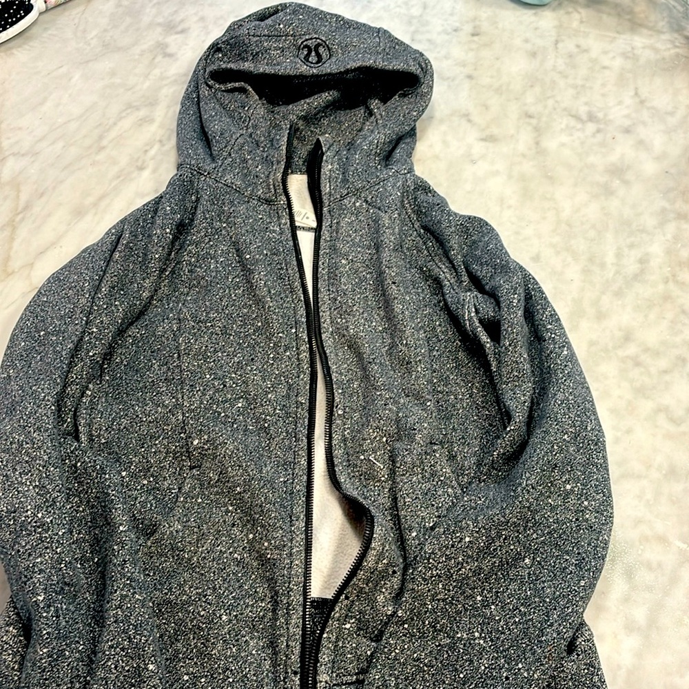 Lululemon size 8 hoodie good condition